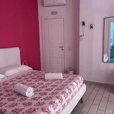 Vomerooms Napoli Eksteriør bilde
