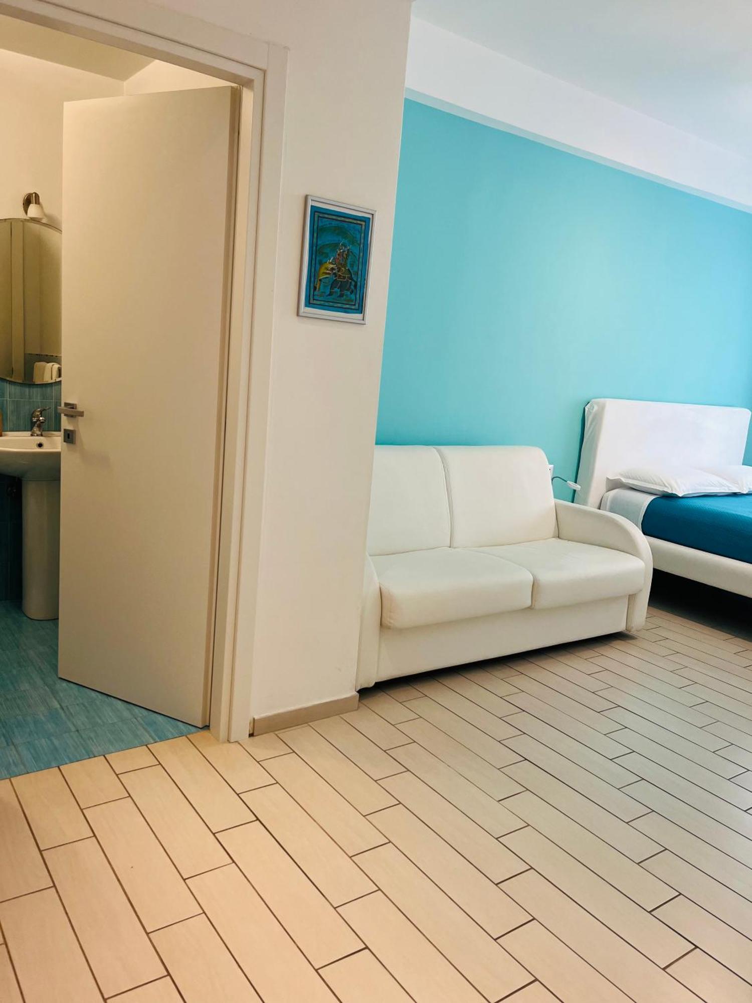 Vomerooms Napoli Eksteriør bilde